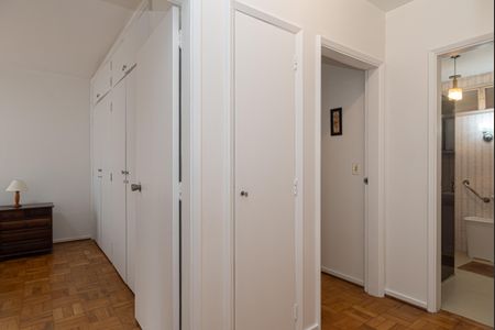 Apartamento para alugar com 128m², 3 quartos e 2 vagas Apartamento para alugar com 128m², 3 quartos e 2 vagasCorredor dos Quartos