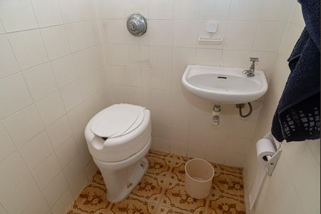 Apartamento para alugar com 128m², 3 quartos e 2 vagas Apartamento para alugar com 128m², 3 quartos e 2 vagasBanheiro de Serviço
