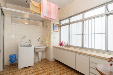 Apartamento para alugar com 128m², 3 quartos e 2 vagas Apartamento para alugar com 128m², 3 quartos e 2 vagasÁrea de Serviço