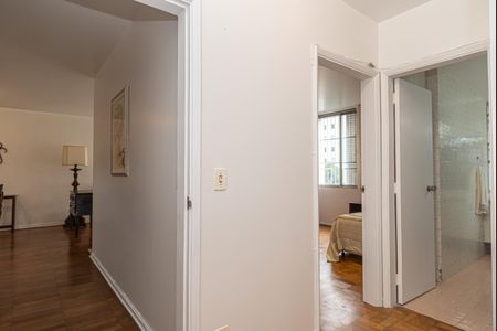 Apartamento para alugar com 128m², 3 quartos e 2 vagas Apartamento para alugar com 128m², 3 quartos e 2 vagasCorredor dos Quartos