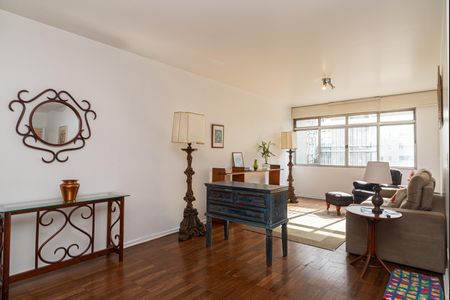 Apartamento para alugar com 128m², 3 quartos e 2 vagas Apartamento para alugar com 128m², 3 quartos e 2 vagasSala