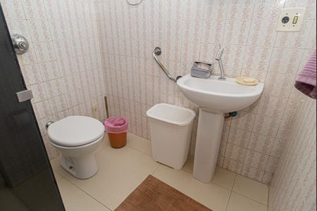 Apartamento para alugar com 128m², 3 quartos e 2 vagas Apartamento para alugar com 128m², 3 quartos e 2 vagasBanheiro 2