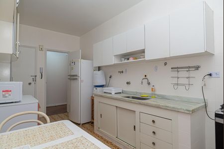 Apartamento para alugar com 128m², 3 quartos e 2 vagas Apartamento para alugar com 128m², 3 quartos e 2 vagasCozinha