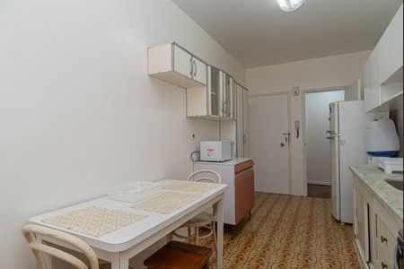 Apartamento para alugar com 128m², 3 quartos e 2 vagas Apartamento para alugar com 128m², 3 quartos e 2 vagasCozinha
