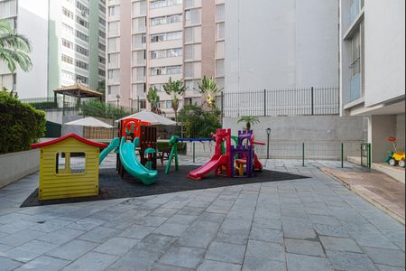 Apartamento para alugar com 128m², 3 quartos e 2 vagas Apartamento para alugar com 128m², 3 quartos e 2 vagasÁrea comum - Playground