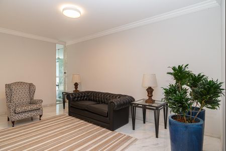 Apartamento para alugar com 128m², 3 quartos e 2 vagas Apartamento para alugar com 128m², 3 quartos e 2 vagasÁrea comum - Hall Social