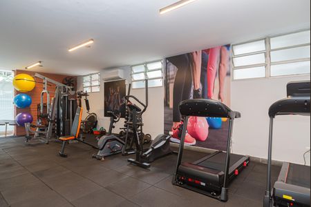 Apartamento para alugar com 128m², 3 quartos e 2 vagas Apartamento para alugar com 128m², 3 quartos e 2 vagasÁrea comum - Academia