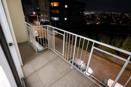 Varanda de kitnet/studio para alugar com 1 quarto, 40m² em Serraria, São José