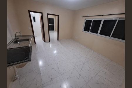 Cozinha de kitnet/studio para alugar com 1 quarto, 40m² em Serraria, São José