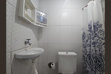 Casa para alugar com 55m², 3 quartos e sem vaga Casa para alugar com 55m², 3 quartos e sem vagaBanheiro da Suíte