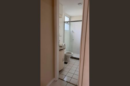 Banheiro de apartamento para alugar com 1 quarto, 40m² em Barra da Tijuca, Rio de Janeiro