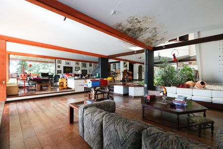 Sala de casa à venda com 5 quartos, 824m² em Fazenda Morumbi, São Paulo
