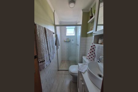 Banheiro de apartamento à venda com 2 quartos, 52m² em Vila Santana, São Paulo