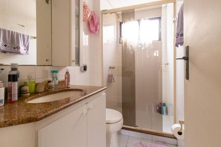 Apartamento à venda com 71m², 3 quartos e 1 vaga Apartamento à venda com 71m², 3 quartos e 1 vagaBanheiro da Suíte
