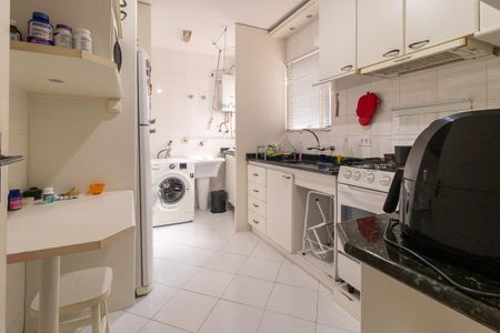 Apartamento à venda com 71m², 3 quartos e 1 vaga Apartamento à venda com 71m², 3 quartos e 1 vagaCozinha e Área de Serviço