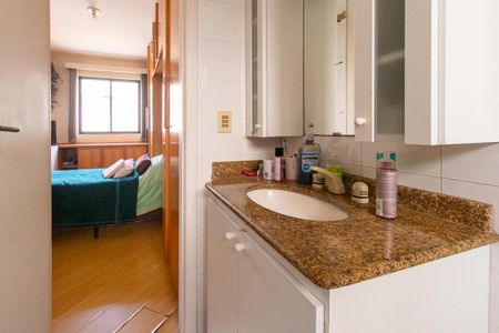 Apartamento à venda com 71m², 3 quartos e 1 vaga Apartamento à venda com 71m², 3 quartos e 1 vagaBanheiro da Suíte