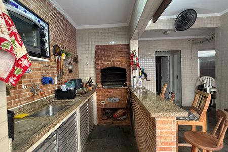 Casa para alugar com 200m², 3 quartos e 2 vagas Casa para alugar com 200m², 3 quartos e 2 vagasÁrea de Serviço