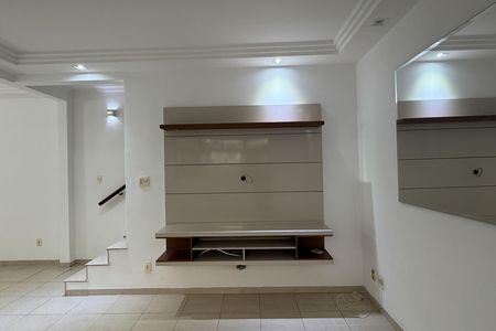 Sala 1 de casa para alugar com 3 quartos, 200m² em Embaré, Santos