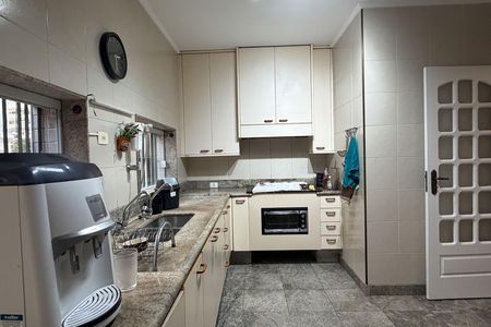 Casa para alugar com 200m², 3 quartos e 2 vagas Casa para alugar com 200m², 3 quartos e 2 vagasCozinha