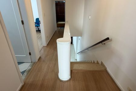 Casa para alugar com 200m², 3 quartos e 2 vagas Casa para alugar com 200m², 3 quartos e 2 vagasCorredor