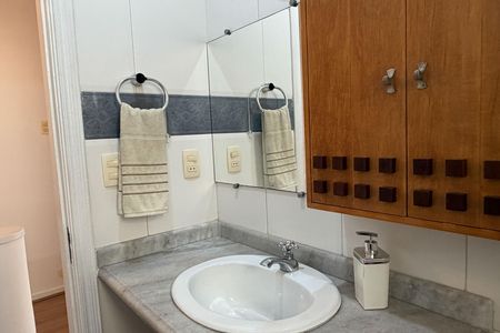 Casa para alugar com 200m², 3 quartos e 2 vagas Casa para alugar com 200m², 3 quartos e 2 vagasBanheiro