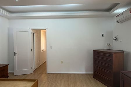 Casa para alugar com 200m², 3 quartos e 2 vagas Casa para alugar com 200m², 3 quartos e 2 vagasSuite 1