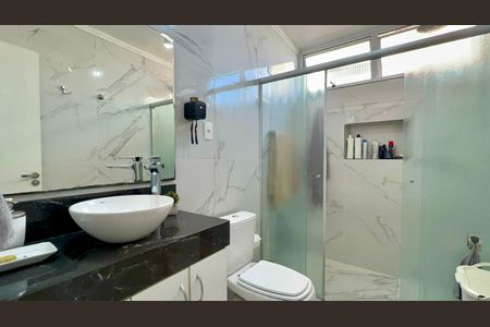 Apartamento à venda com 100m², 3 quartos e 1 vaga Apartamento à venda com 100m², 3 quartos e 1 vagaBanheiro