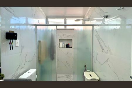 Apartamento à venda com 100m², 3 quartos e 1 vaga Apartamento à venda com 100m², 3 quartos e 1 vagaBanheiro