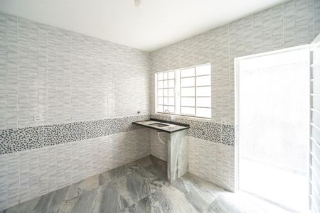 Cozinha de casa de condomínio para alugar com 1 quarto, 40m² em Vila Carrão, São Paulo