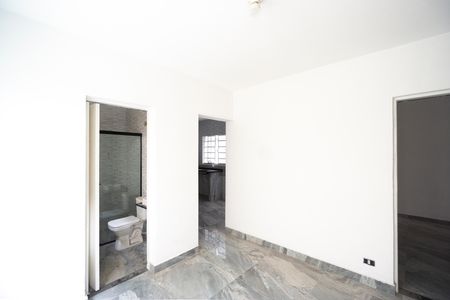 Sala de casa de condomínio para alugar com 1 quarto, 40m² em Vila Carrão, São Paulo