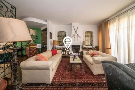 Casa à venda com 4 quartos, 400m² em Jardim da Saúde, São Paulo