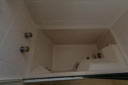 Apartamento à venda com 350m², 4 quartos e 3 vagasBanheiro da Suíte 1