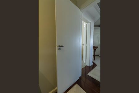 Apartamento à venda com 350m², 4 quartos e 3 vagasLavabo