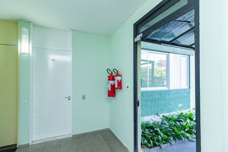 Apartamento para alugar com 47m², 2 quartos e 1 vaga Apartamento para alugar com 47m², 2 quartos e 1 vagaEntrada Bloco