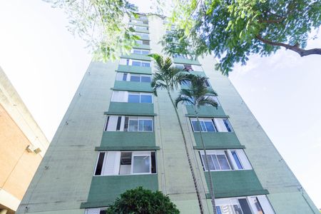 Apartamento para alugar com 47m², 2 quartos e 1 vaga Apartamento para alugar com 47m², 2 quartos e 1 vagaFachada Bloco