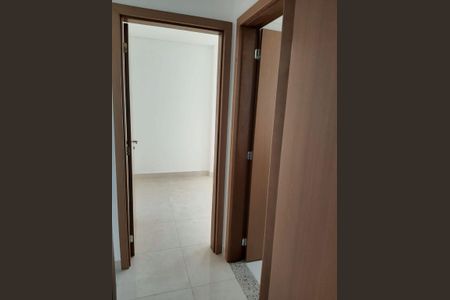 Apartamento à venda com 64m², 2 quartos e 1 vaga Apartamento à venda com 64m², 2 quartos e 1 vagaCorredor
