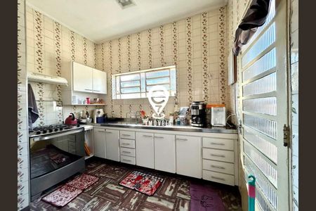 Casa à venda com 3 quartos, 326m² em Cidade Vargas, São Paulo