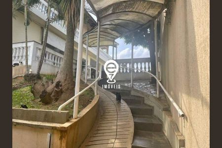 Casa à venda com 6 quartos, 282m² em Cidade Vargas, São Paulo