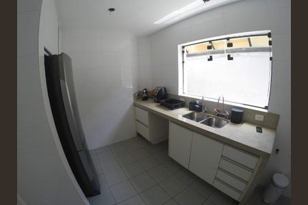 Casa à venda com 4 quartos, 240m² em Moema, São Paulo