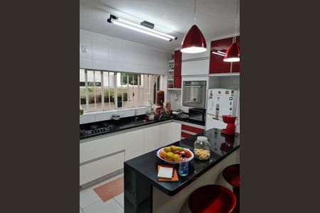 Casa à venda com 3 quartos, 230m² em Campo Belo, São Paulo