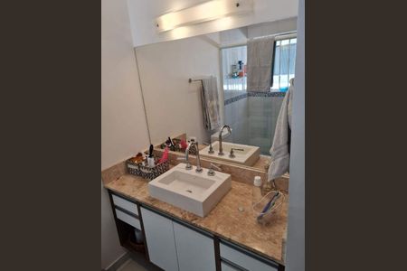 Casa à venda com 3 quartos, 230m² em Campo Belo, São Paulo