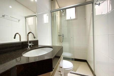 Apartamento à venda com 140m², 3 quartos e 3 vagas Apartamento à venda com 140m², 3 quartos e 3 vagasBanheiro