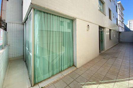 Apartamento à venda com 140m², 3 quartos e 3 vagas Apartamento à venda com 140m², 3 quartos e 3 vagasVaranda