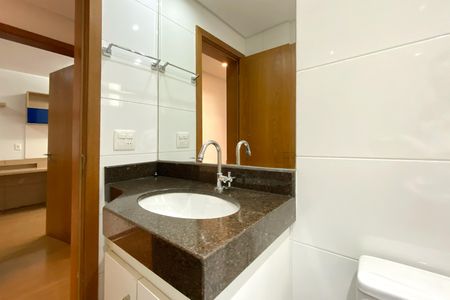Apartamento à venda com 140m², 3 quartos e 3 vagas Apartamento à venda com 140m², 3 quartos e 3 vagasBanheiro