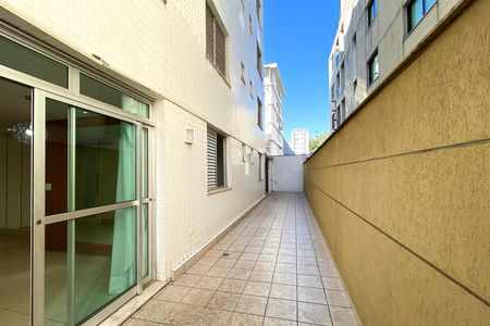 Apartamento à venda com 140m², 3 quartos e 3 vagas Apartamento à venda com 140m², 3 quartos e 3 vagasVaranda