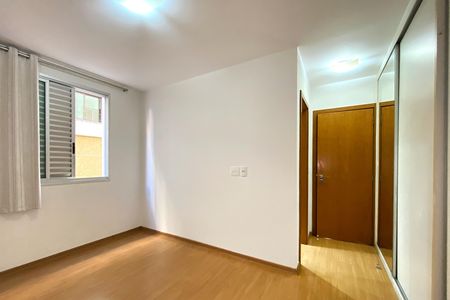 Apartamento à venda com 140m², 3 quartos e 3 vagas Apartamento à venda com 140m², 3 quartos e 3 vagasSuite