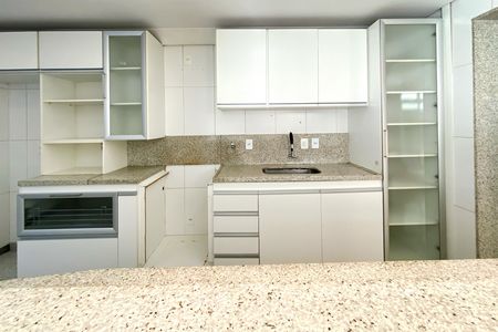 Apartamento à venda com 140m², 3 quartos e 3 vagas Apartamento à venda com 140m², 3 quartos e 3 vagasCozinha