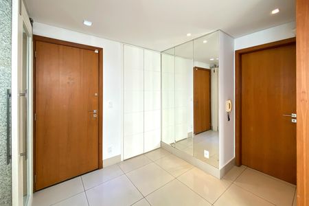 Apartamento à venda com 140m², 3 quartos e 3 vagas Apartamento à venda com 140m², 3 quartos e 3 vagasHall de entrada