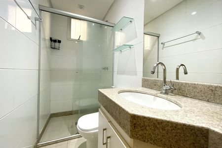 Apartamento à venda com 140m², 3 quartos e 3 vagas Apartamento à venda com 140m², 3 quartos e 3 vagasBanheiro da Suíte