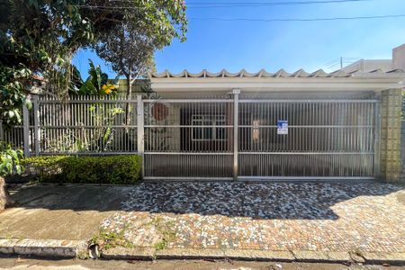 Fachada de casa para alugar com 5 quartos, 260m² em Cursino, São Paulo